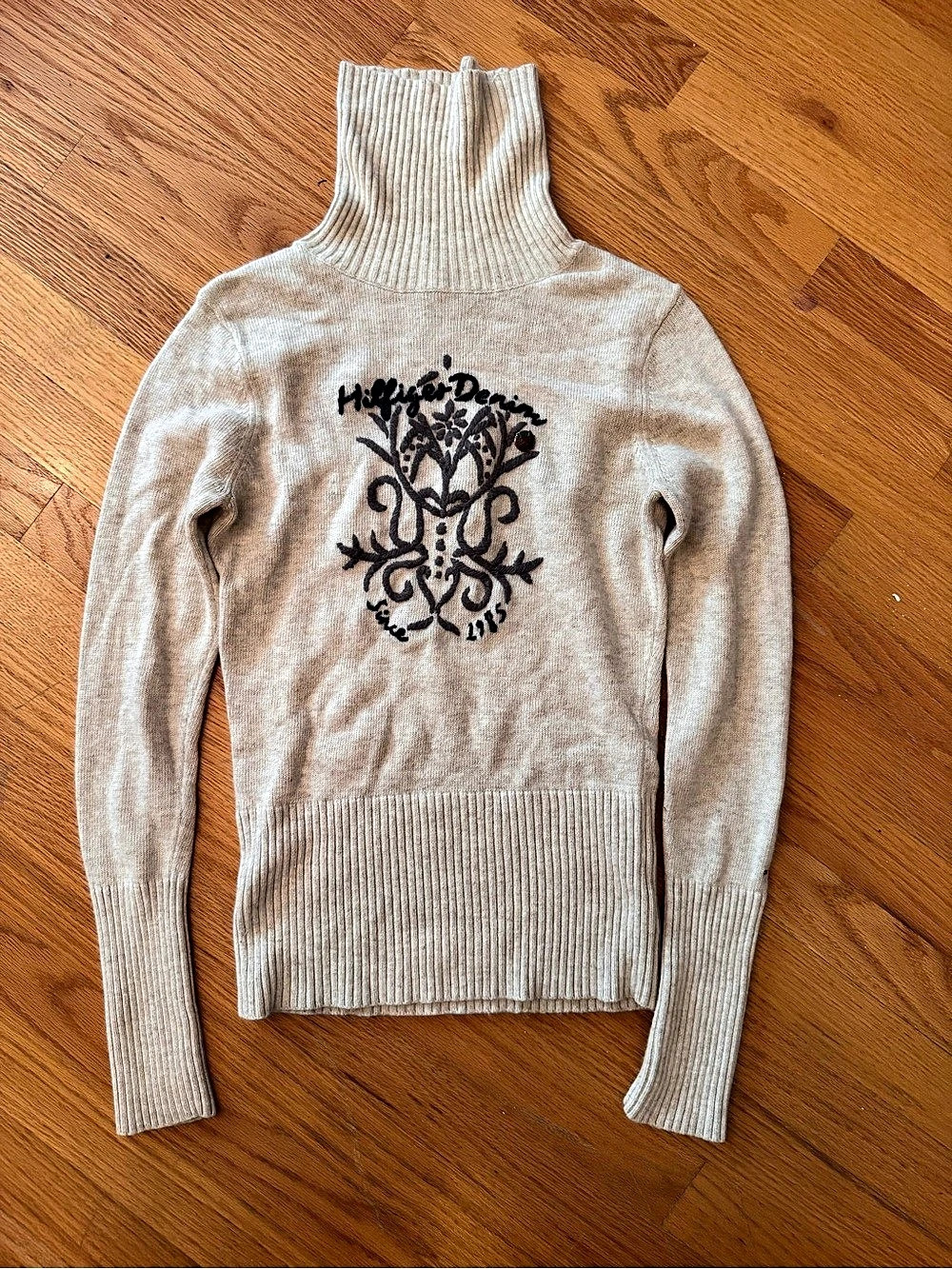 Tommy Hilfiger Turtleneck Sweater in Beige Size Medium